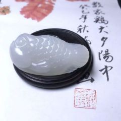 天然和田玉羊脂玉年年有余吊坠挂件饰品（55mm28mm11mm）